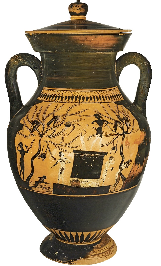 Девушки, купающиеся в приморском гроте. Афинская амфора. Около 520–510 гг. до н. э. / На картине изображены семь девушек, которые собрались на купание среди дикой природы. Справа и слева сцена обрамлена крутыми утесами, которые закругляются навстречу друг другу. В центре на широком прямоугольном основании возвышается высокий помост.