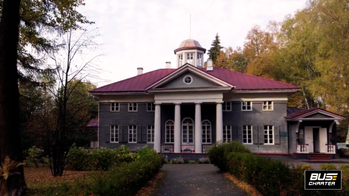 Аренда автобуса и микроавтобуса или минивэна с водителем из Москвы 2025