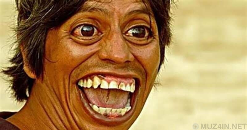 Смех — это универсальный язык, понятный всем, независимо от культуры, возраста или языка. Он способен преодолевать барьеры и объединять людей, предлагая нам уникальную возможность взглянуть на мир с более легкой стороны. Но смех — это не просто проявление радости или веселья; он играет важную роль в психологии и психическом здоровье. В этой статье мы рассмотрим, как юмор влияет на наше благополучие, какие механизмы лежат в основе этого влияния и как мы можем использовать юмор как инструмент для улучшения своего психоэмоционального состояния.