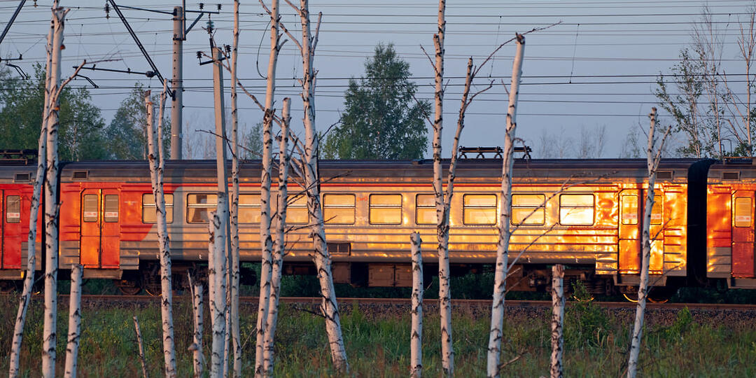 По направлению к Крыму и из него задерживаются 12 поездов