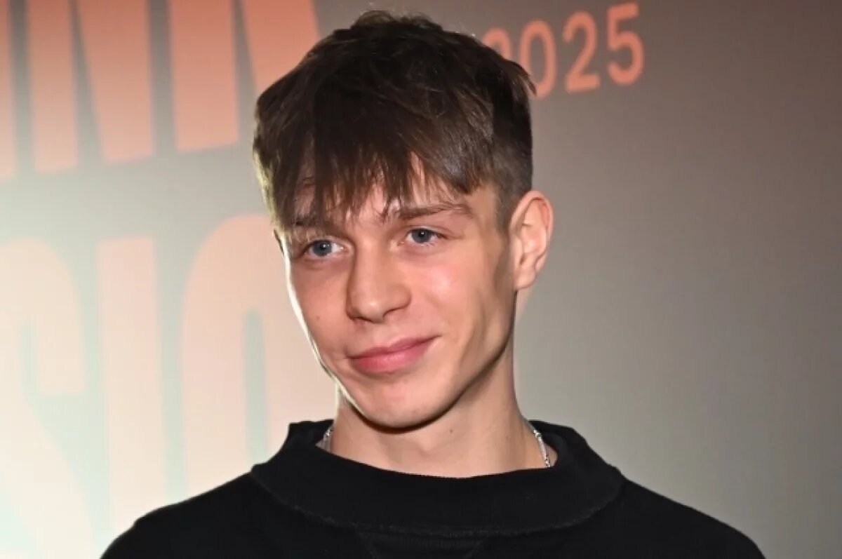    Mash: актер Калюжный набрал восемь килограммов за два месяца срочной службы