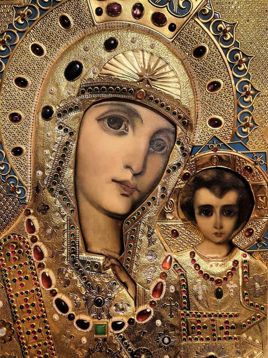 Пресвятая Богородице Спаси нас.