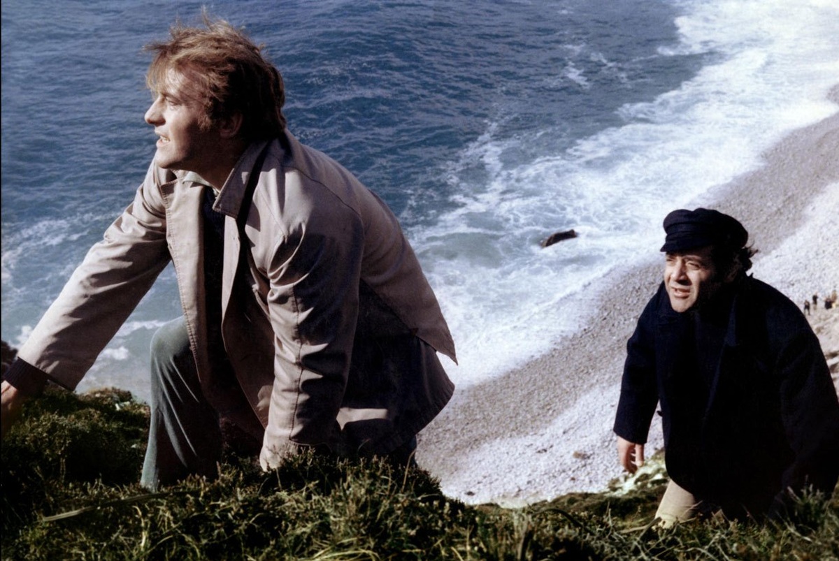 Кадр из фильма "Пусть зверь умрёт".