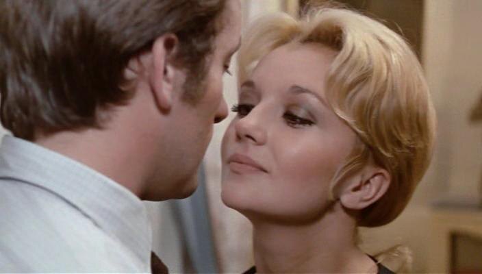 Кадр из фильма "Пусть зверь умрёт".