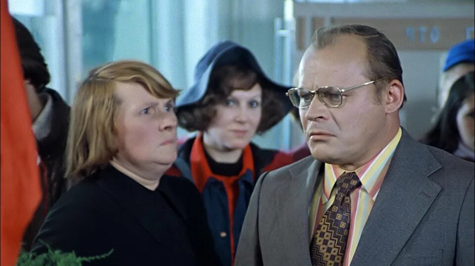 Кадр из фильма "Служебный роман"