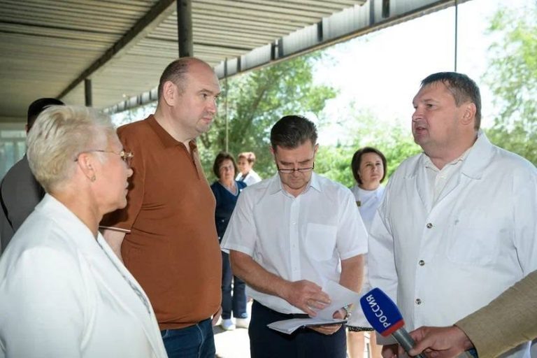    Евгений Солнцев посетил Ириклинскую районную больницу Оренбуржье
