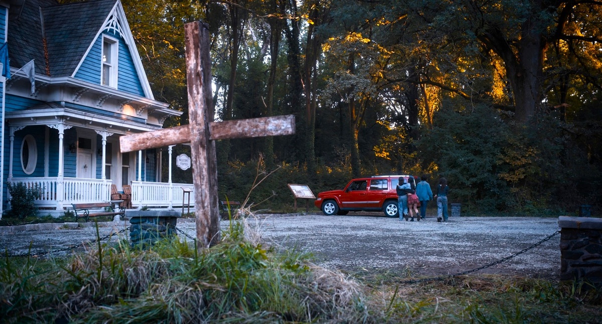 Кадр из к/ф Until Dawn.