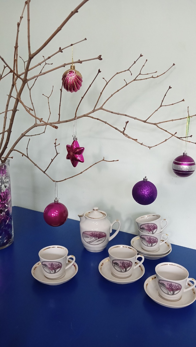 Зимний винтажный фарфор из моей коллекции. Фото автора 