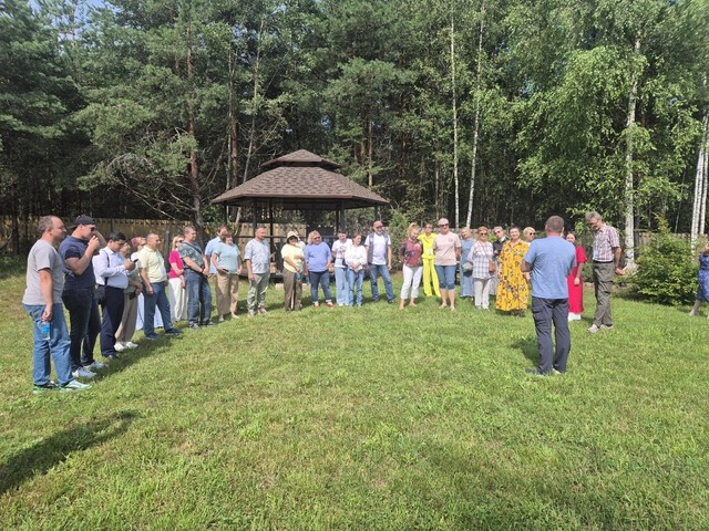 Тверской ботанический сад посетила высокая делегация. При чем тут пчелы?