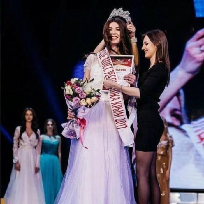 Виктория Шевченко в 2017 году стала первой вице-мисс на конкурсе «Мисс Республика Крым».