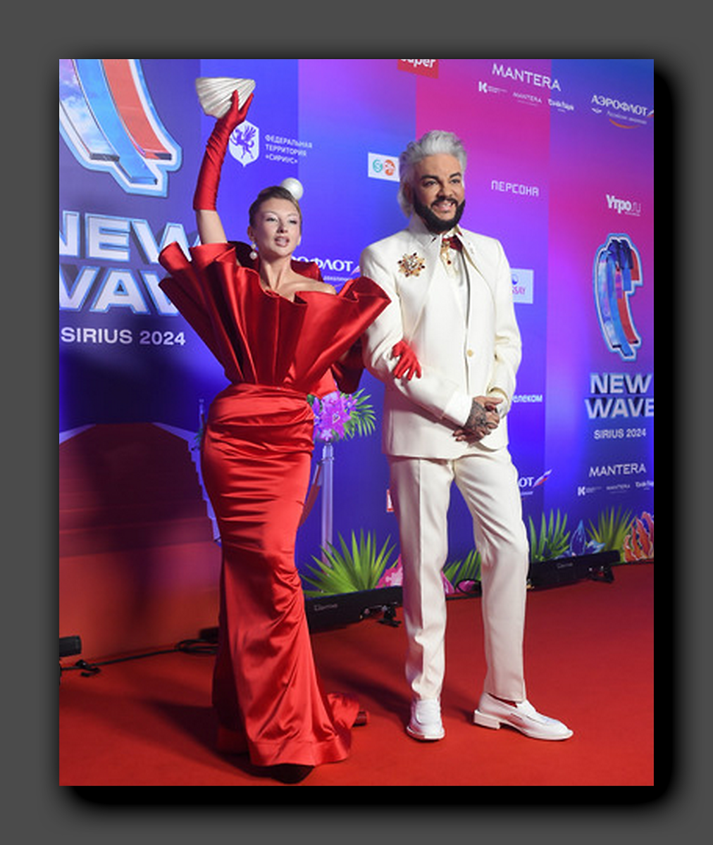 Маргарита Овсянникова и Филипп Киркоров. Снимок из открытых источников. Красное на красной дорожке - моветон