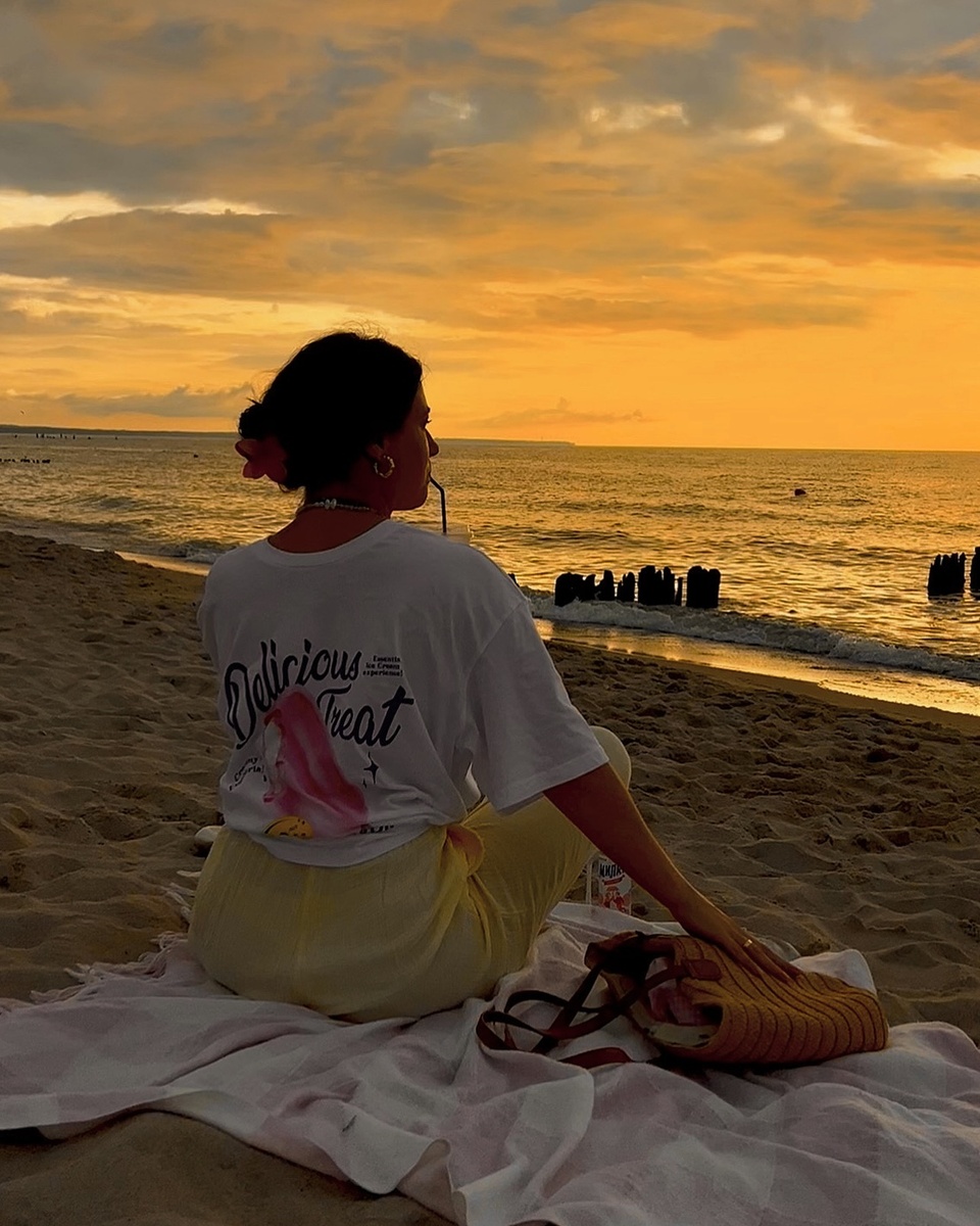 Тут мог быть скрин комментария, но, его можно поискать под статьей про «ИюНЬ в Калининграде…», если, конечно, он еще там (: