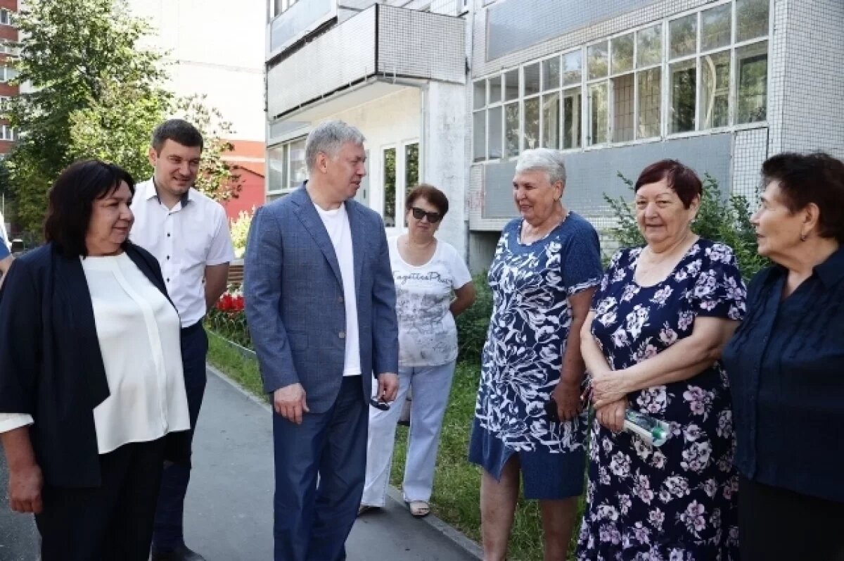    Губернатор проверил, как отремонтировали дворы в Засвияжском районе