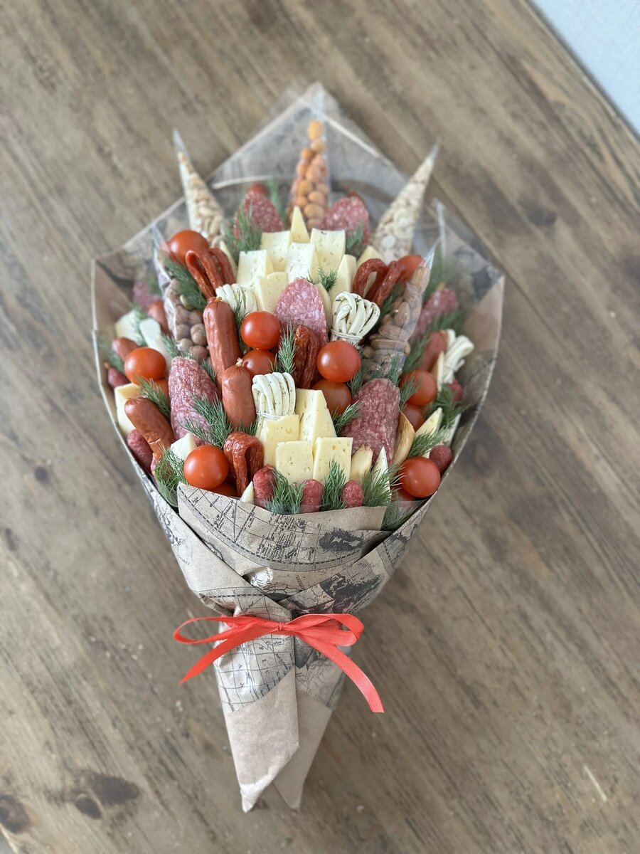 фото взято с сайта: https://sedobnyibuket.ru/tproduct/541081822142-muzhskoi-buket-5 Мужской букет 5