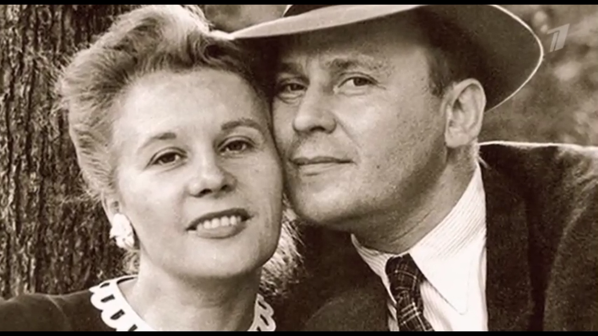 Родители Василия Ливанова