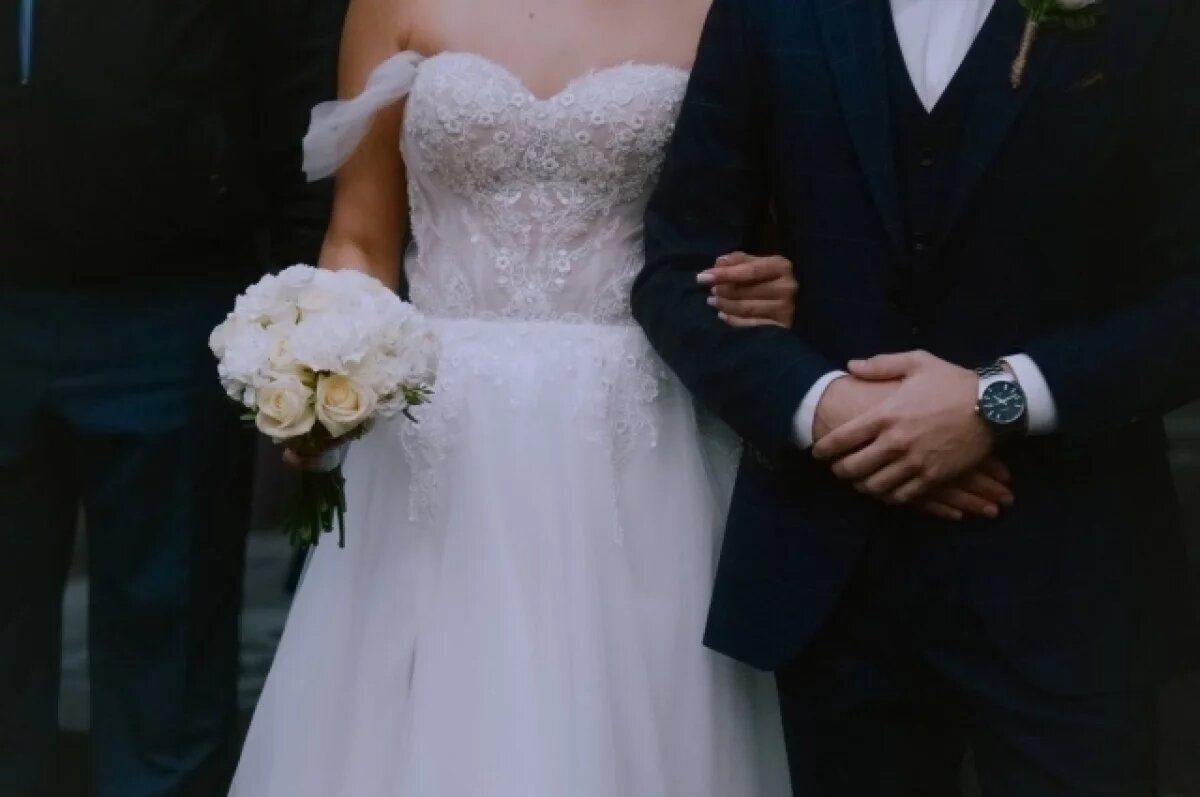    Изначально следователь не давала согласия на личную встречу будущих супругов.