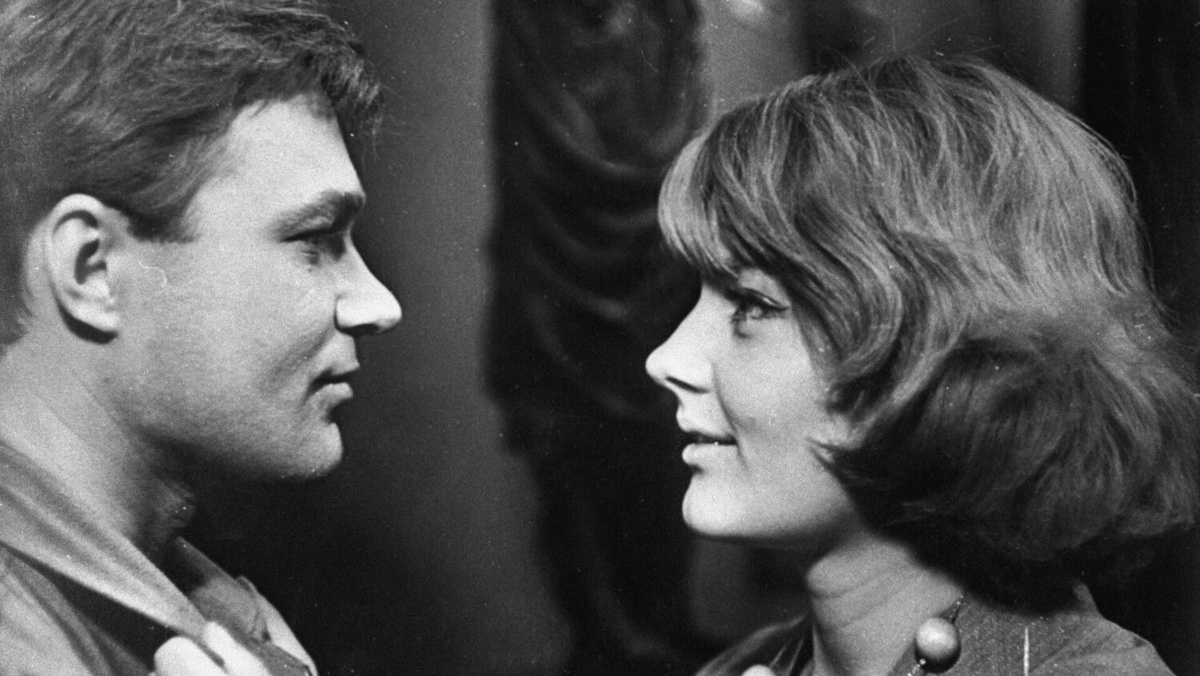 кадр из к/ф "Застава Ильича"/"Мне двадцать лет"