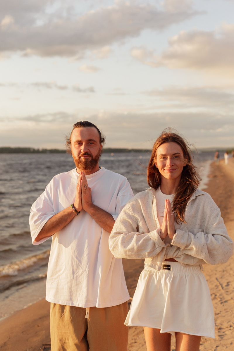 Антон и Зарина Янишевские