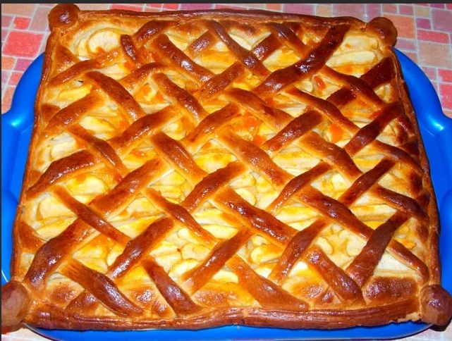 Пирог с творогом и апельсином. Из: Волшебный аромат и невероятный вкус: пирог, от которого невозможно устоять. pabliko.ru 