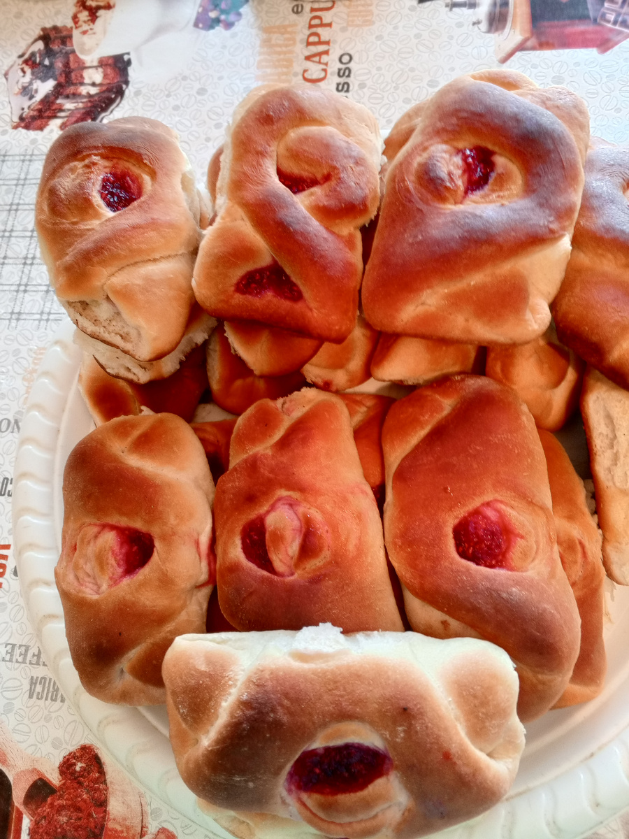 Булочки хорошо пропеклись.