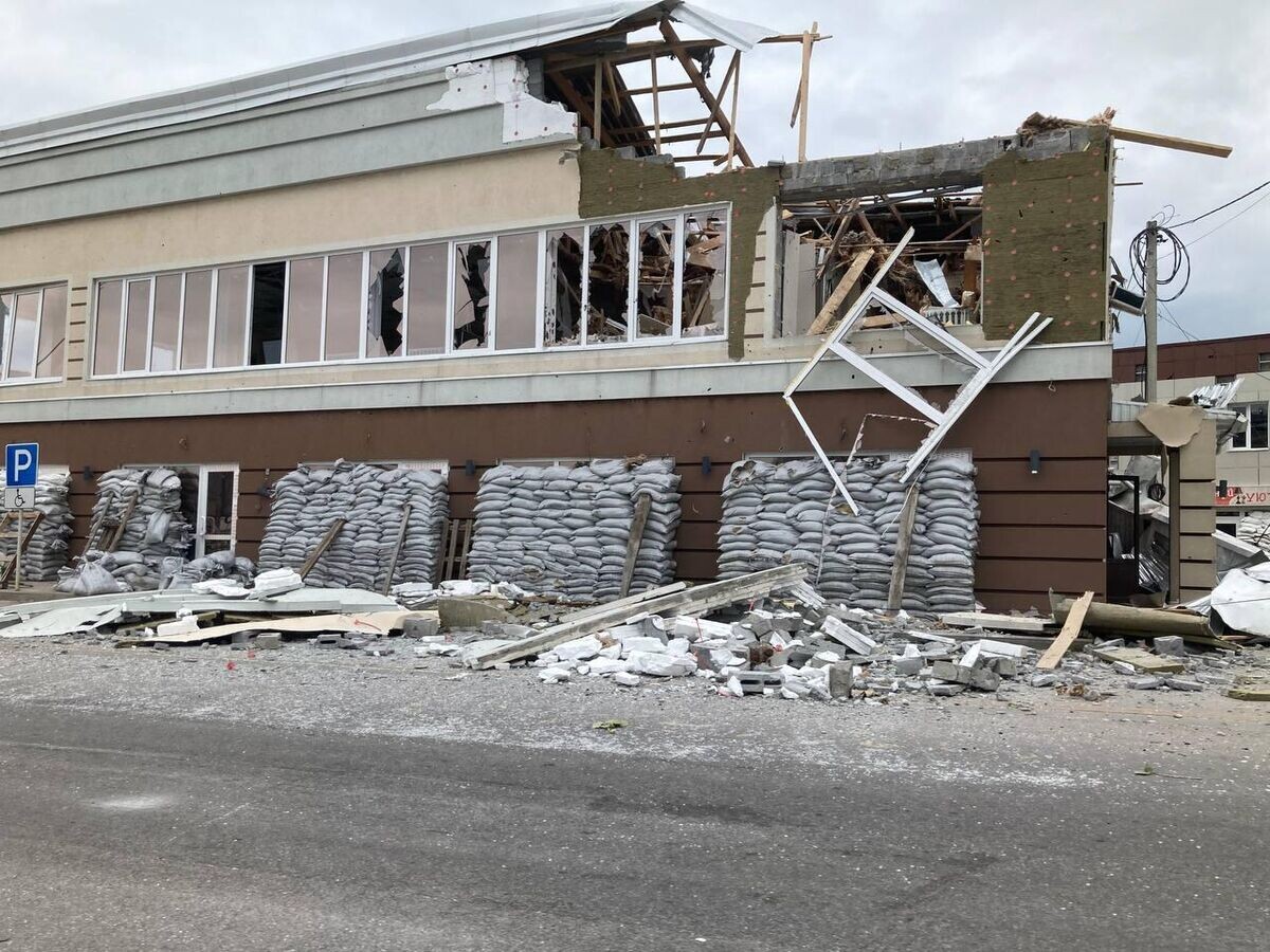    Пострадавший от обстрелов дом в Шебекино© РИА Новости . Давид Нармания