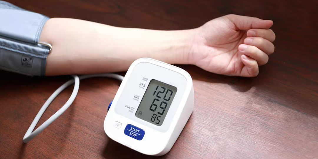 Что скрывает резкое снижение давления — опасность для мозга