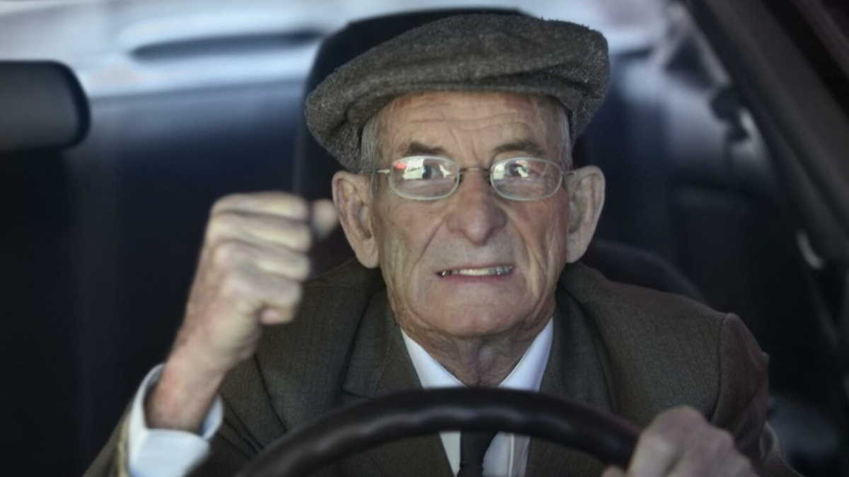 Все, кому 60+ могут уже совсем скоро лишиться прав