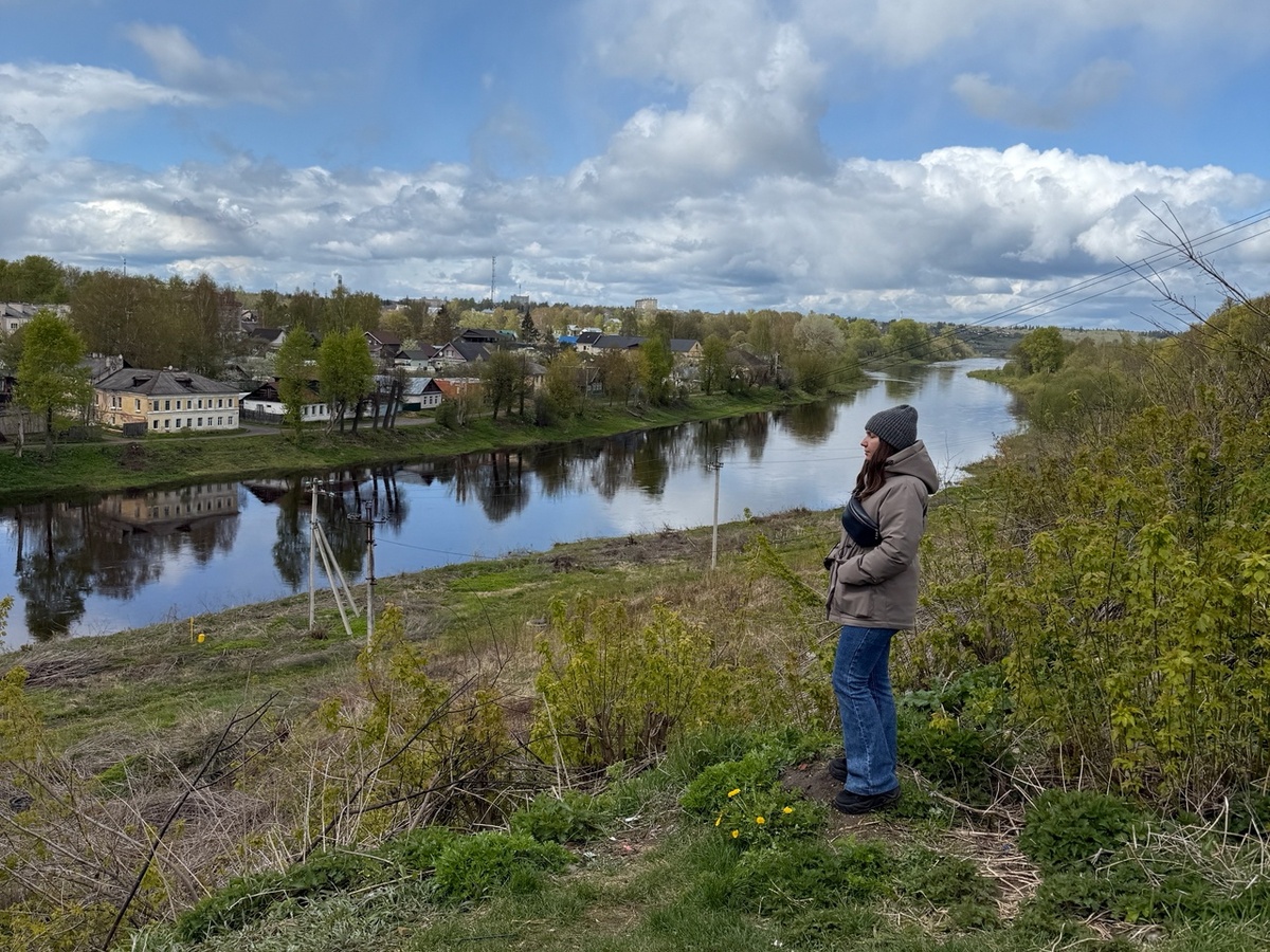 На берегу Тверцы, Торжок, май 2025. Фото моё.