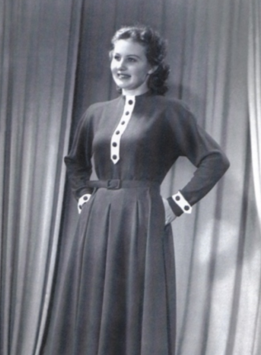 Зоя Зелинская в молодости