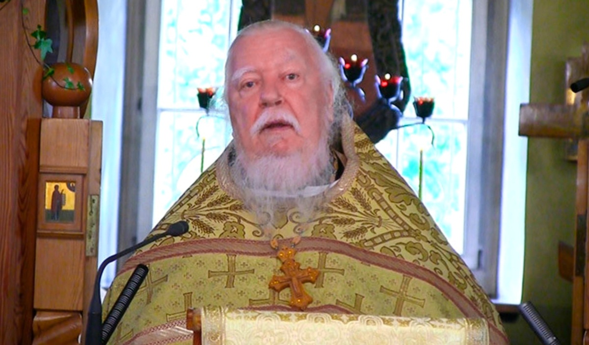 Димитрий Смирнов (07.03.1951 — 21.10.2020 гг.) — протоиерей, церковный и общественный деятель.