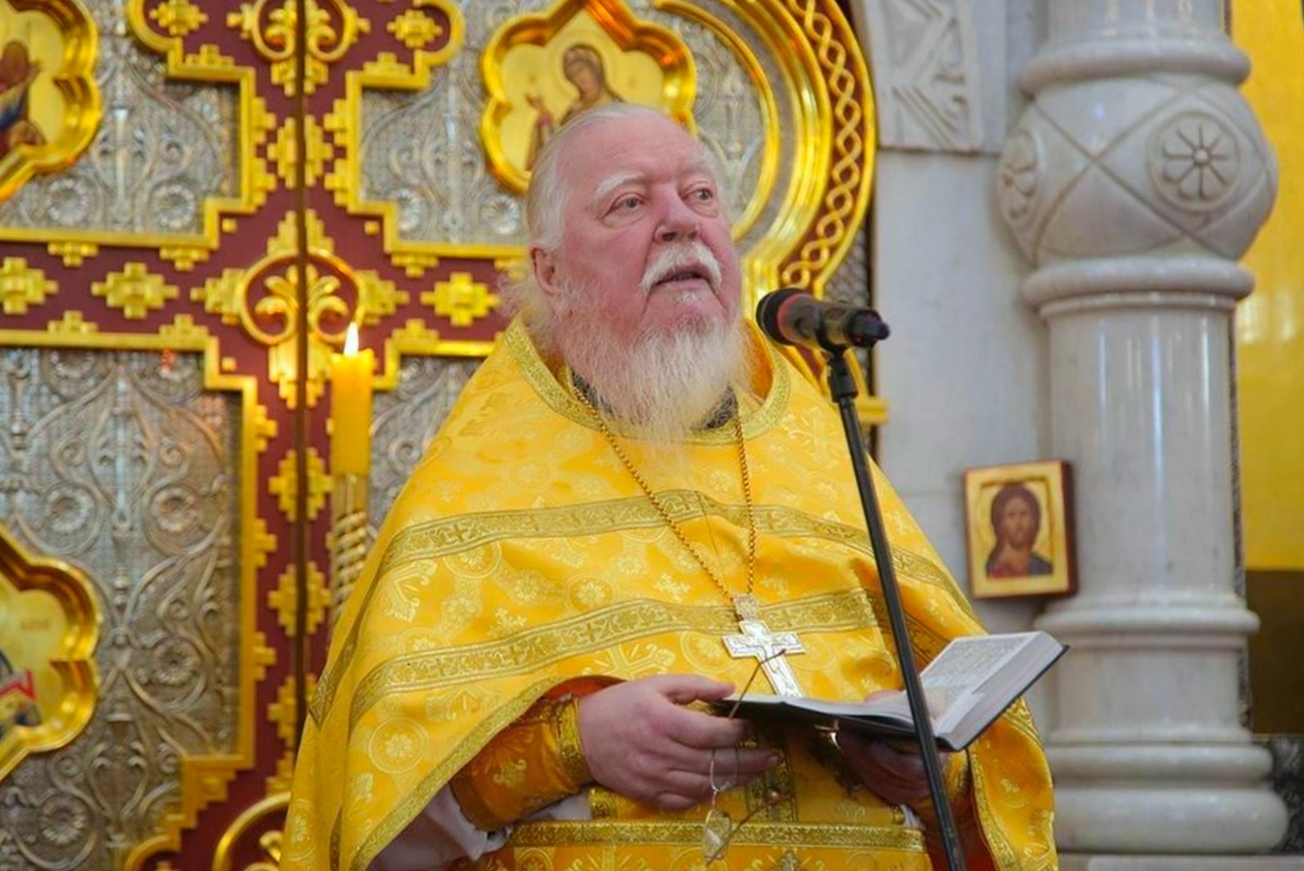 Димитрий Смирнов: «Вообще человек появляется в этот мир не для того, чтобы ему служили. Даже Сам Христос говорил, что пришёл не для того, чтобы Ему служили, но чтобы послужить».