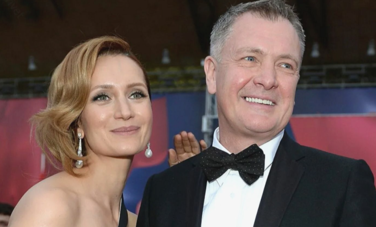 Юрий Мороз с супругой Викторией Исаковой