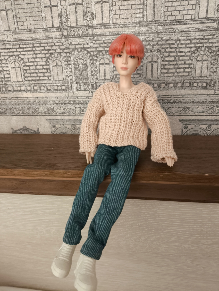 Тэхëн сразу примерил) 