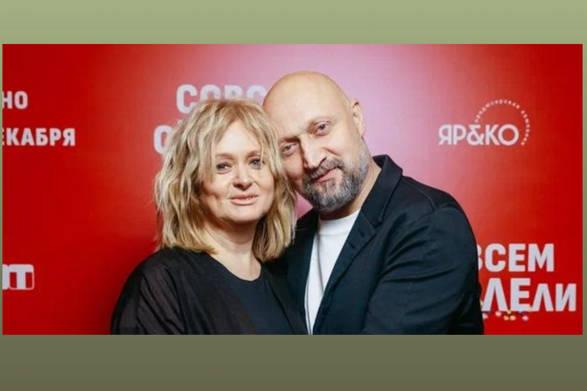 Гоша Куценко и Анна Михалкова/премьера фильма "Совсем ошалели"