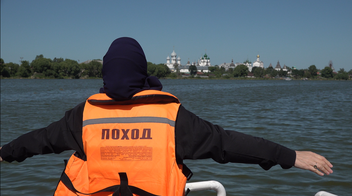 Её сын, старший лейтенант Нурмагомед Гаджимагомедов, погиб, совершив подвиг в первый день боевых действий...