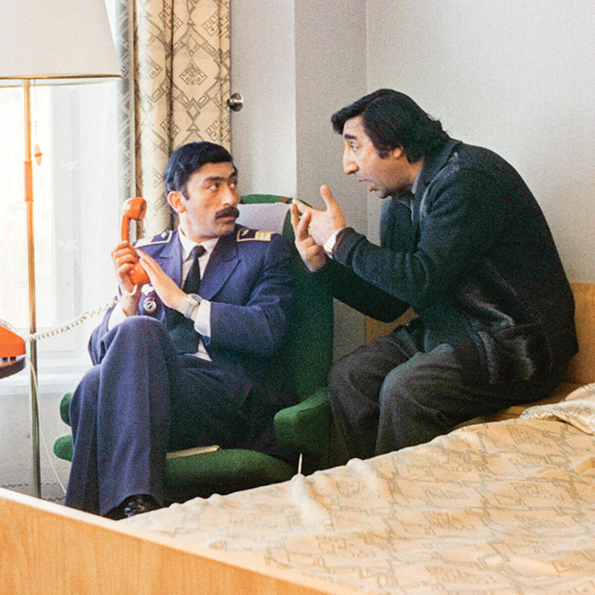    Вахтанг Кикабидзе и Фрунзик Мкртчян в фильме «Мимино». 1978 г. Mosfilm/Legion-Media