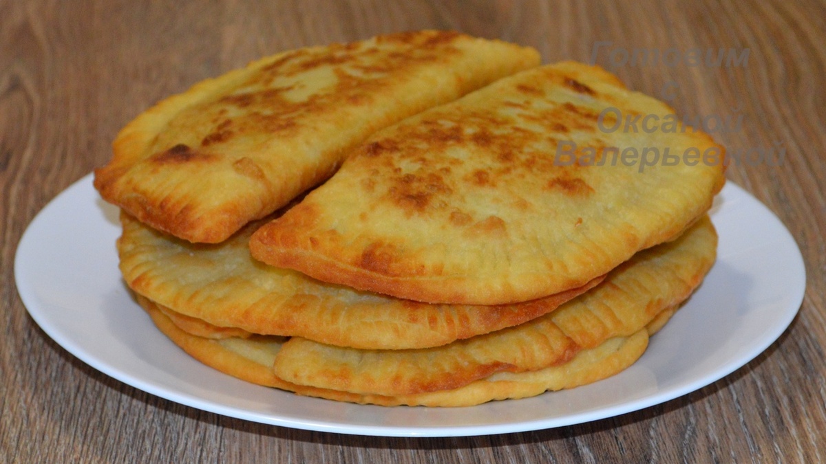 Картофельные пирожки с кабачками и сыром