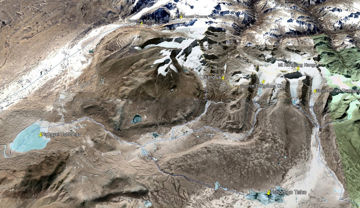 
Спутниковое изображение притоков Брахмапутры (синие линии)