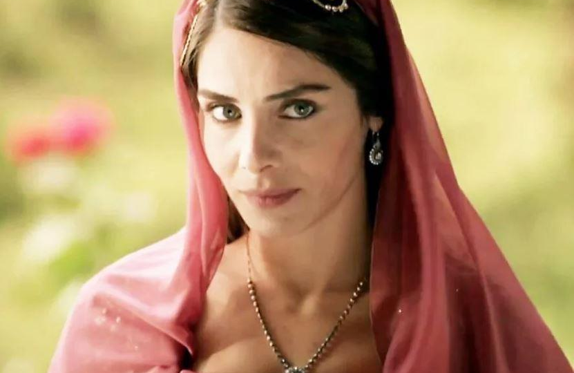 Роза, увядшая в слезах