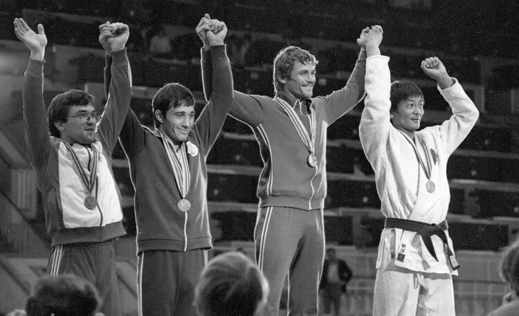    Николай Солодухин (второй справа) / Источник фото: РИА Новости