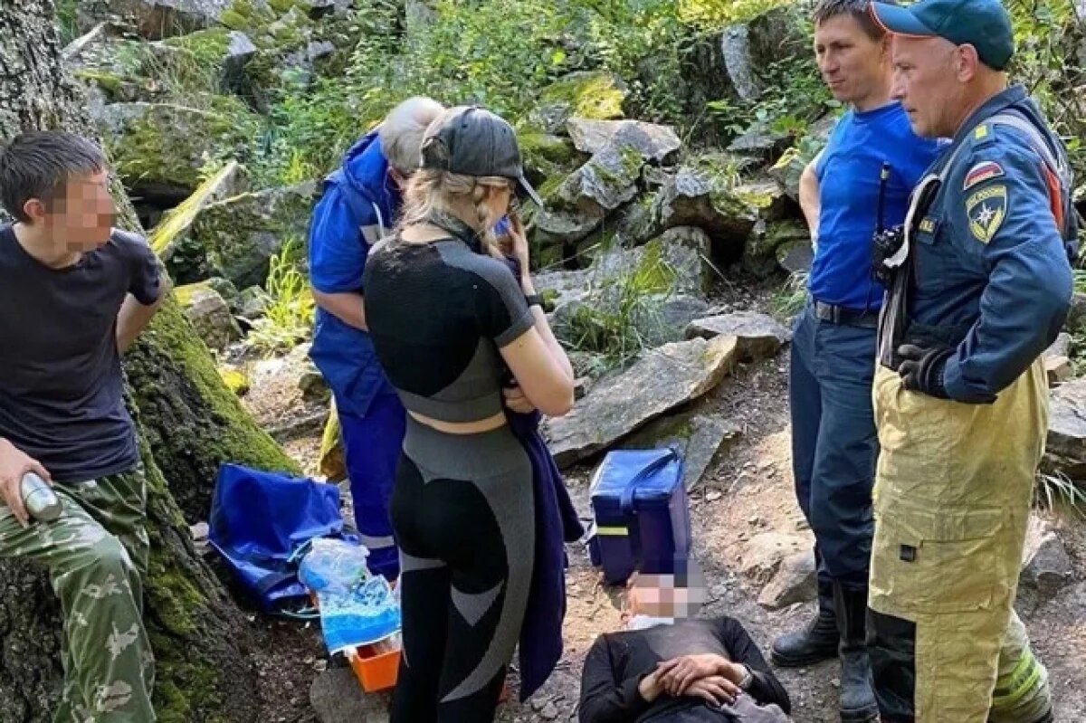    В Ашинском районе турист сорвался со скалы, упав с высоты шести метров