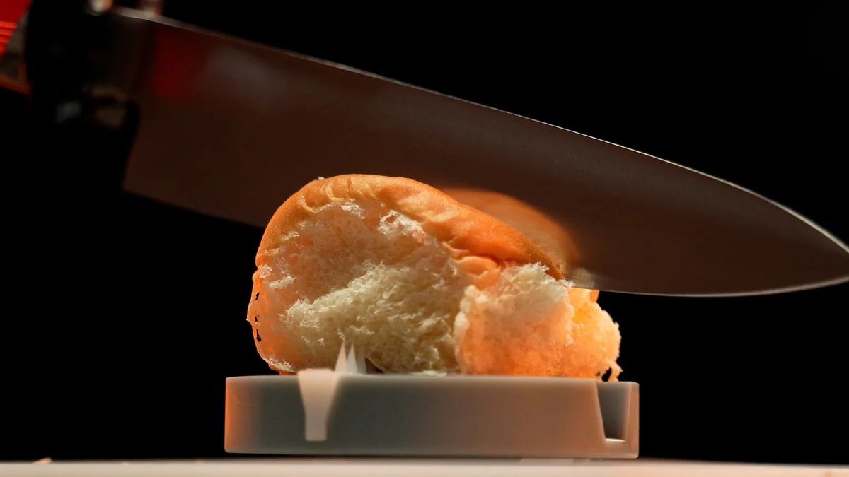    Робот помог найти идеальный нож [ВИДЕО]