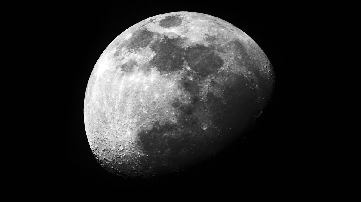     Фото: taffpixture/Shutterstock/FOTODOM Луна испытывает самые резкие перепады температуры в Солнечной системе