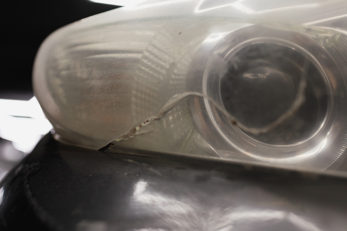 Источник фото: https://custom-heroes.ru/raboty/vid-uslugi/avtosvet/nashi-raboty/toyota-highlander-ii-polnoe-vosstanovlenie-sveta-s-ustanovkoy-bi-linz-aozoom-k8/