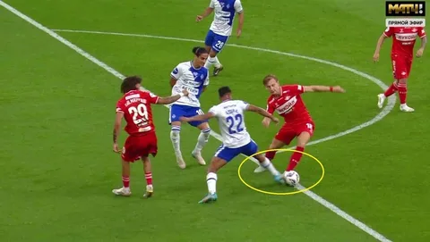 "Спатак"-"Динамо" (Махачкала) -1:0  Из картинок Яндекса