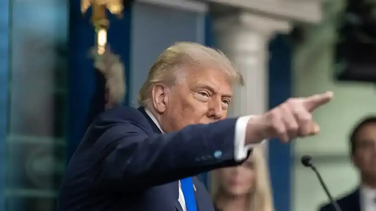    Дональд Трамп.