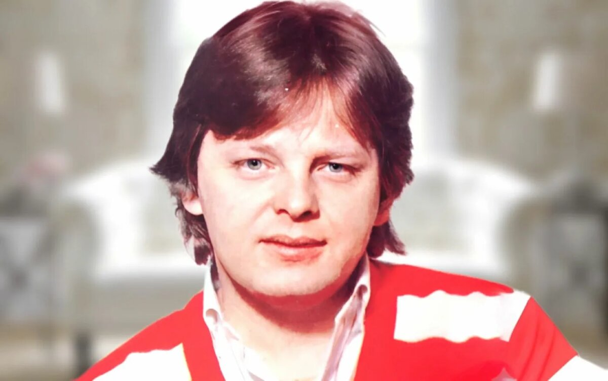 Антонов в юности