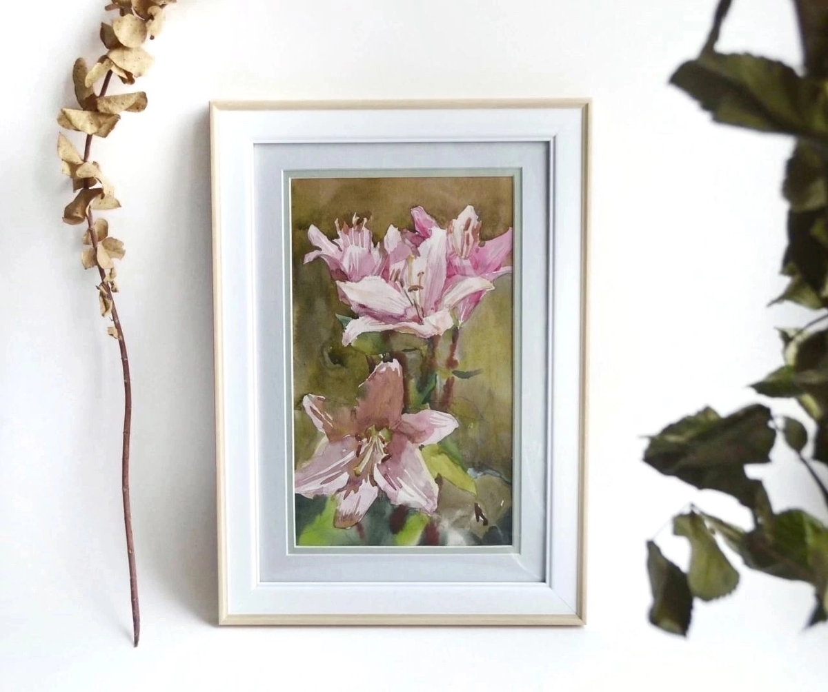 Акварельные лилии в двойном паспарту и раме