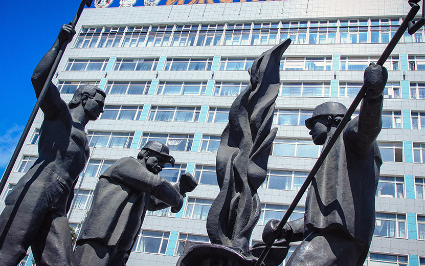    Сквер, памятники, завод: что в Ижевске напоминает о металлургах