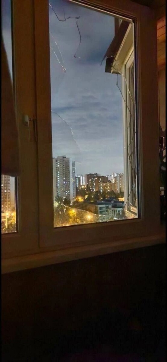 В некоторых квартирах в Зеленограде повреждено остекление. Фото: ЗелАО 24/7 • Москва
